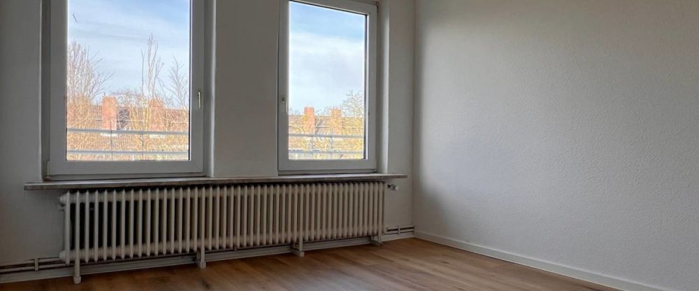 Top renovierte 4-Zimmer-Wohnung in Bant - DG, sanierter Altbau - Photo 1