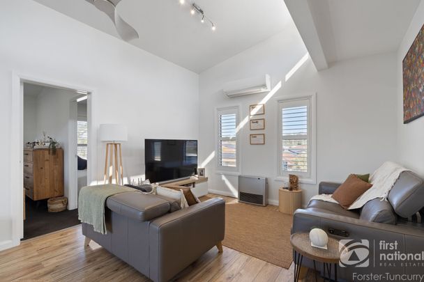 Tuncurry Townhouse - Central Location - Photo 1