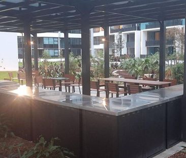 Brand New Smart Living Superb 2-bed Apartment - Photo 2