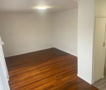 Blissful Comfort and Convenience in Newmarket - Photo 4