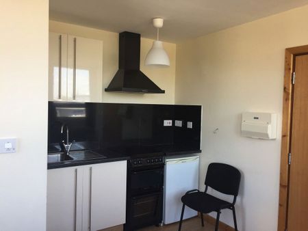 Queens Road Studio 12 - Photo 3