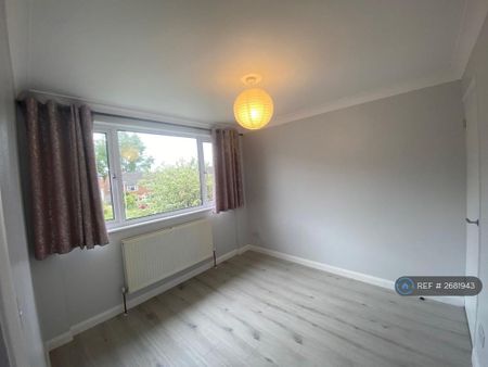 3 bedroom end of terrace house to rent - Photo 5
