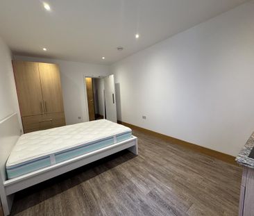 Studio to rent - Photo 2