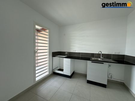 Location Appartement 4 pièces 67m² CAYENNE 97300 - Photo 2