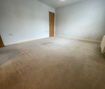 Charminster Avenue, Bournemouth - Photo 3