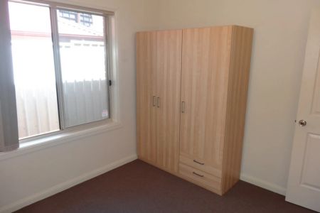 3 BEDROOM HOME WALKING DISTANCE TO NORTHFIELD PRIMARY SCHOOL! - Photo 4