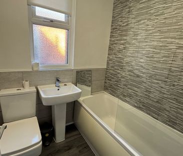 Room in a Shared House, Norton St, L20 - Photo 3