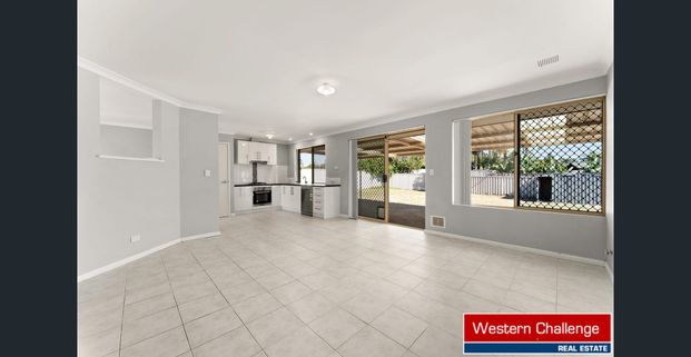 QUIET CUL DE SAC Location - 3 x 1 Close to Shops , Train & Transport Links - Photo 1