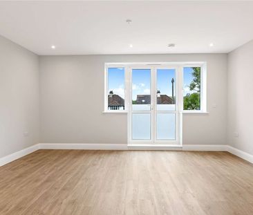 A modern two bedroom, two bathroom apartment with allocated parking - Photo 3