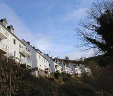 Halsknopf 20 - 4 ZKB Wohnung im DG *ab sofort* zu vermieten - Photo 1