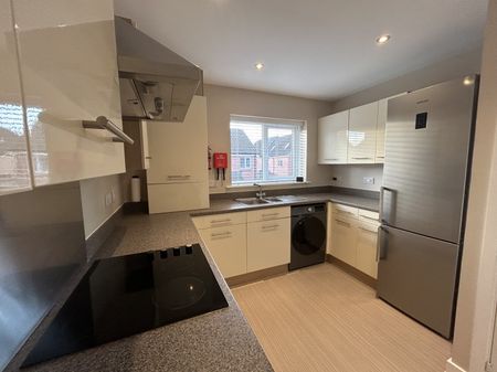 Cedar Close - Photo 2