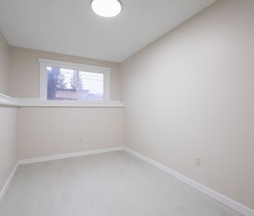 1 - 4528 75 Street Northwest, Calgary - Photo 4