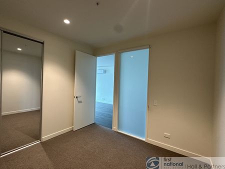 Welcome to THE LONSDALE - Photo 2