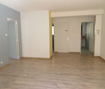 T2/3, 5, Rue Monjardin, Nîmes-Centre, 52m², 530€ HC - Photo 4