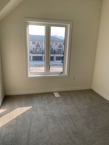 For Lease - 72 Coolhurst Avenue, Brampton, Ontario - Photo 4