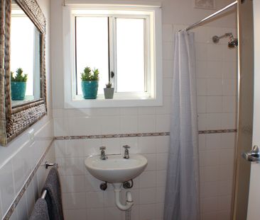 To register & apply for this property, please use this link: https:... - Photo 2