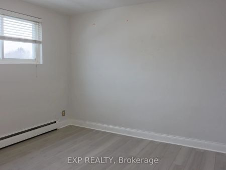 242 D'arcy Street #8 - Photo 3