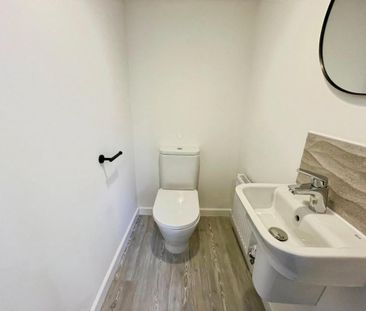 2 bedroom semi-detached house to rent - Photo 6