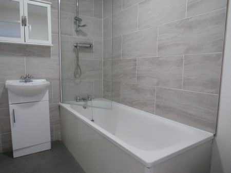 Wheatley Lane, Halifax - Photo 4