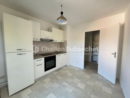 Location Appartement 4 pièces 74m² - Photo 4