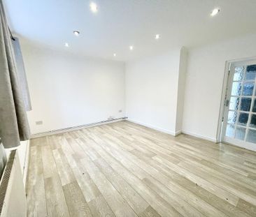 4 bedroom terraced house to rent - Photo 1