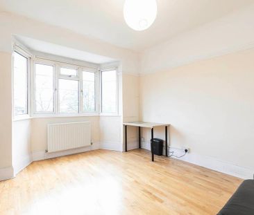 2 bedroom flat to rent - Photo 6