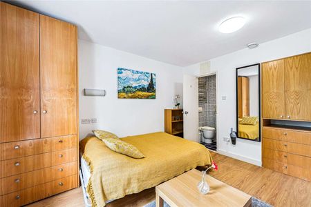 Bright studio in Earl's Court with shared garden - Photo 3