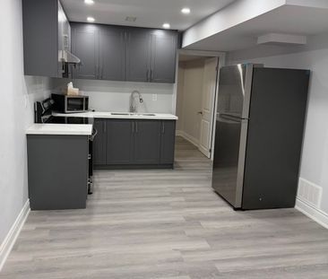 For Lease - 122 VALONIA Drive, Brampton, Ontario - Photo 1