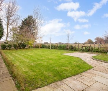 4 bedroom semi-detached house to rent - Photo 1
