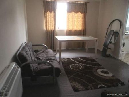 1 bedroom property to rent in London - Photo 2