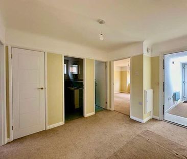 Hillview Road, Hythe, SO45 - Photo 4