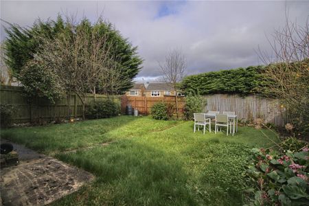 3 bed semi-detached house to rent in Greens Beck Road, Stockton-on-Tees, TS18 - Photo 3