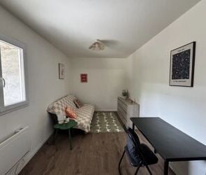 Location Appartement 1 pièces 15 m2 à Saint-Quentin - Photo 2