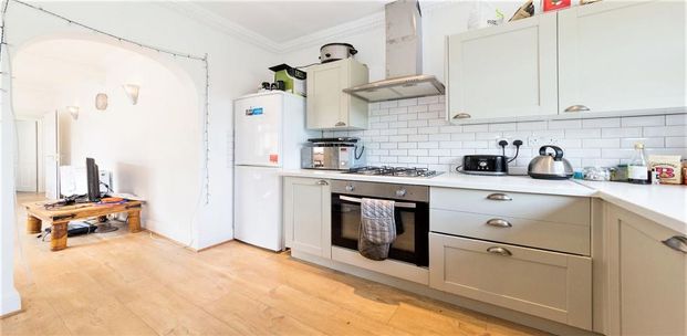 Stunning Sharers Apartment - Photo 1