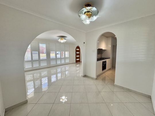 Stylish and Spacious 3-Bedroom Home in Ambarvale - Photo 1