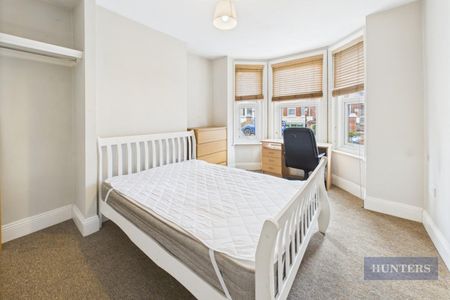 4 bedroom House To Let - Photo 4