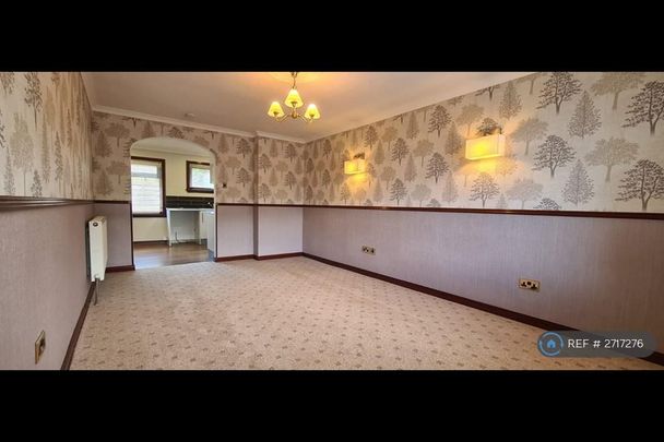 2 bedroom end of terrace house to rent - Photo 1