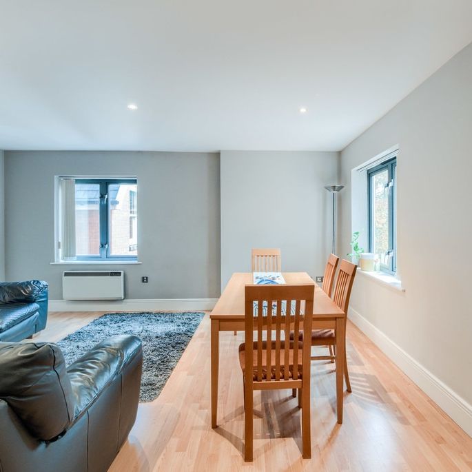 Spire Court, 26 Manor Road, Edgbaston - Photo 1