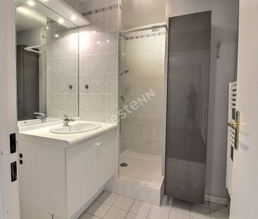 A LOUER - APPARTEMENT - 1 CHAMBRE - BALCON - UN GARAGE - Photo 3