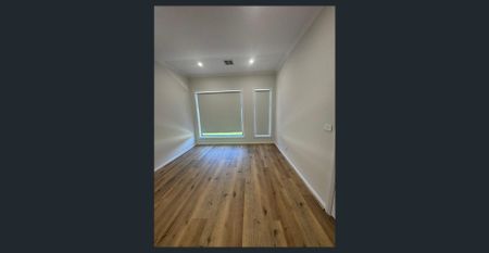 Modern, Brand-New Home in Great Clyde Location - Photo 2