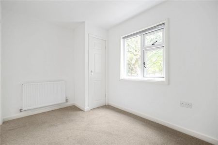 A detached four bedroom bungalow. - Photo 3