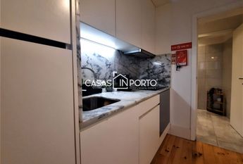 Excelente T1- Junto aos Aliados