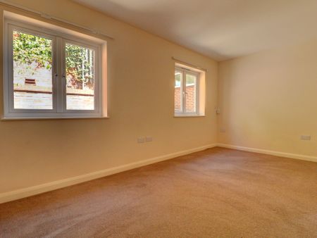 Flat to rent, - Photo 2