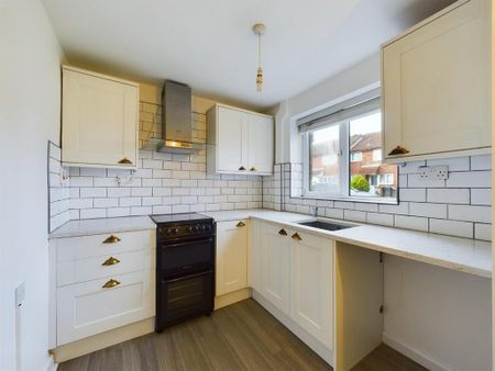 2 bedroom terraced house to rent - Photo 3