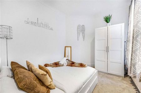 3 bedroom flat to rent - Photo 4