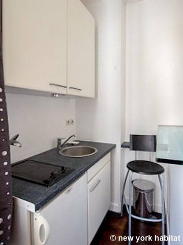 Logement à Paris, Location meublée - Photo 3