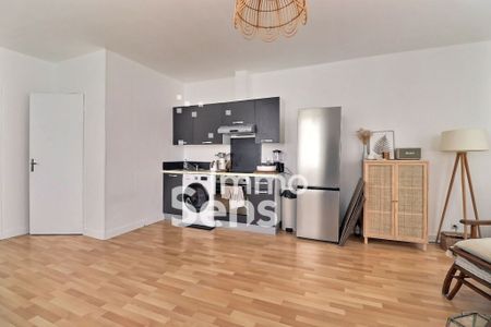 Location appartement - La Madeleine SAINT MAUR - Photo 2