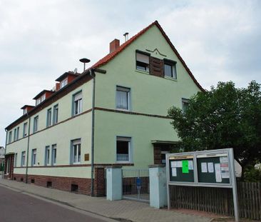 O119W3: Geräumige 3-Raum-Wohnung im Zentrum von Amsdorf - Foto 1