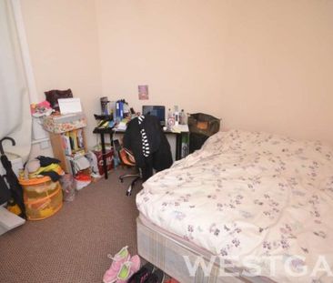 3 Bed - Erleigh Road, Reading - Photo 4