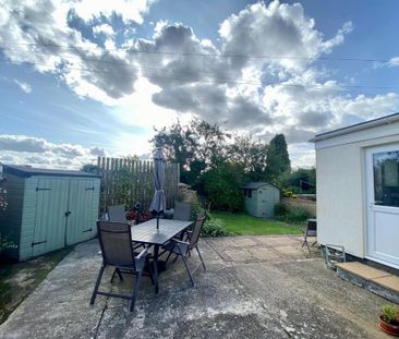 3 bedroom end of terrace house to rent - Photo 3